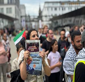 مسيرة  في مدينة فوبرتال للمطالبة بوقف العدوان على غزة ووقف انتهاكات المستوطنين بحق الشعب الفلسطيني 